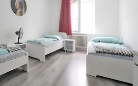 Gasthaus Schoenes Helles Zimmer Direkt In Frankfurt City Nr 301